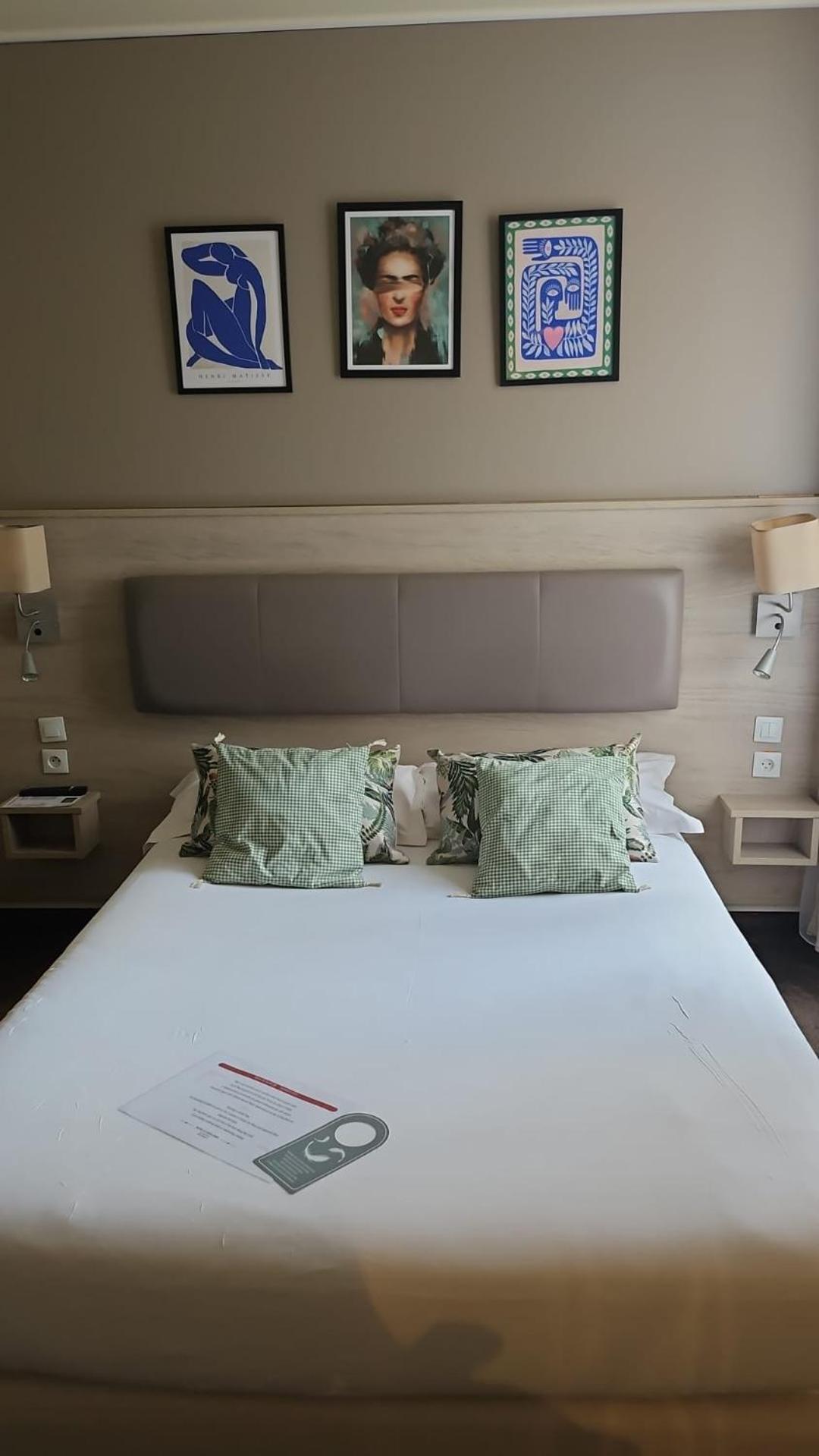 Cit'Hotel Le Challonge Dinan Bagian luar foto