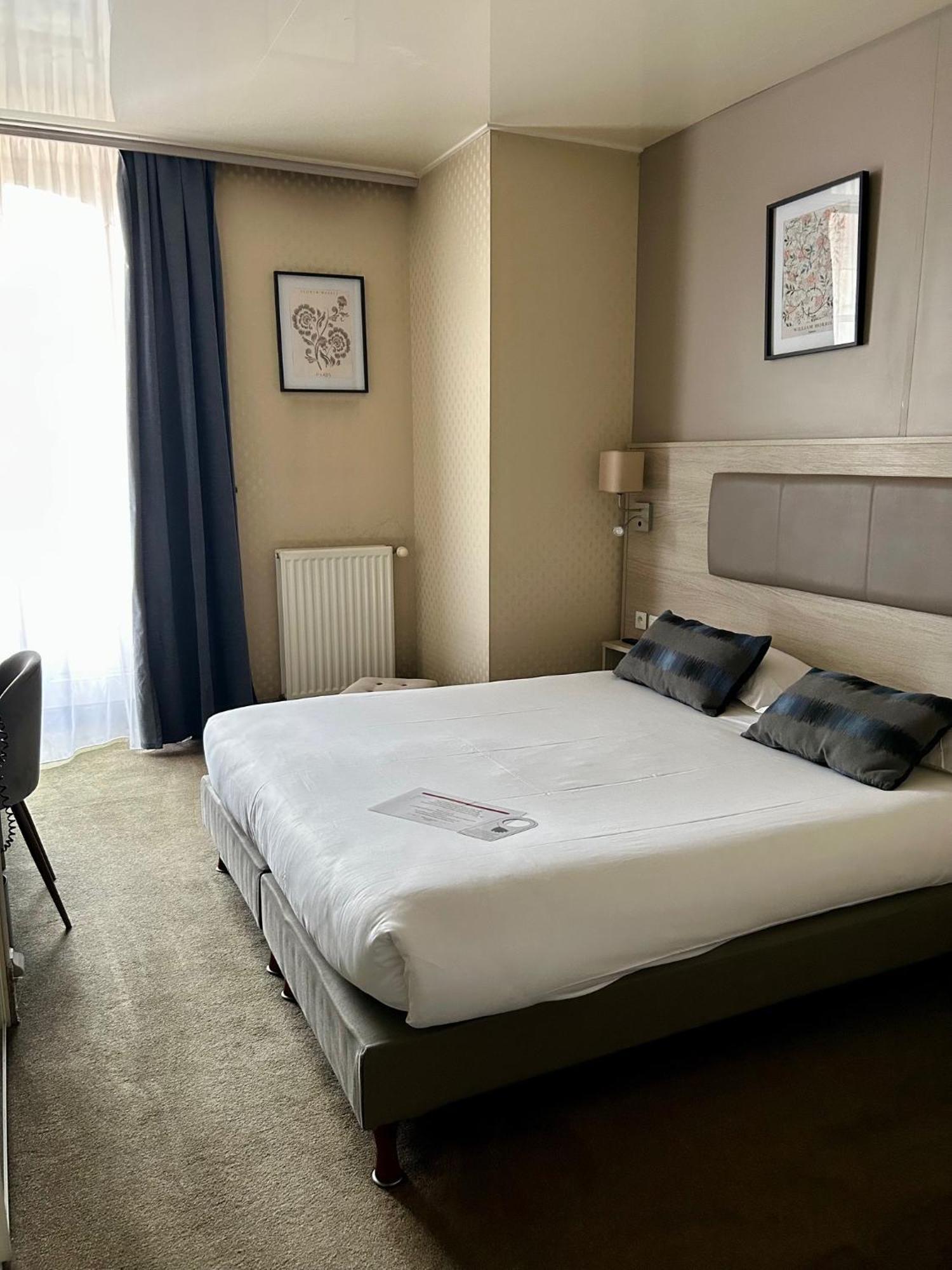 Cit'Hotel Le Challonge Dinan Bagian luar foto