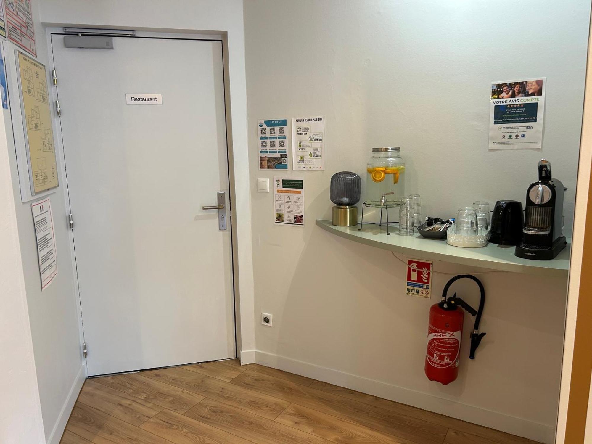 Cit'Hotel Le Challonge Dinan Bagian luar foto